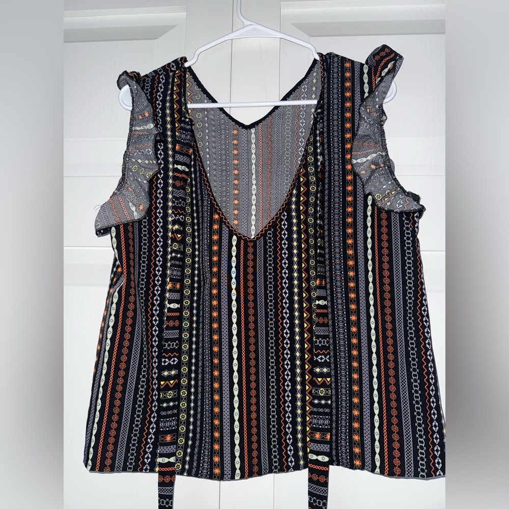 Patterned Ruffle Sleeve Women's Top - Picture 2 of 4